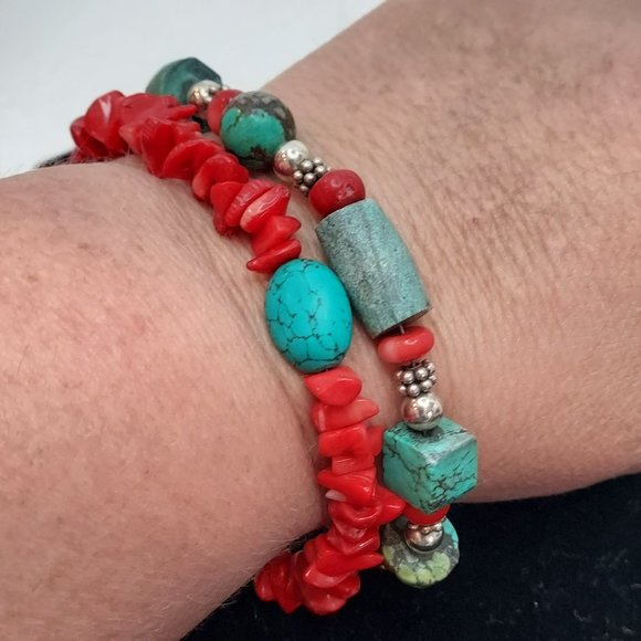 Two faux turquoise & coral Bracelets - Picture 2 of 12